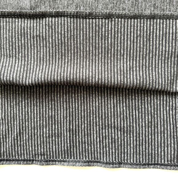 Lululemon Versatile Vinyasa Scarf In Mini Check Pique Black Pique Nursing Cover* - Picture 3 of 8